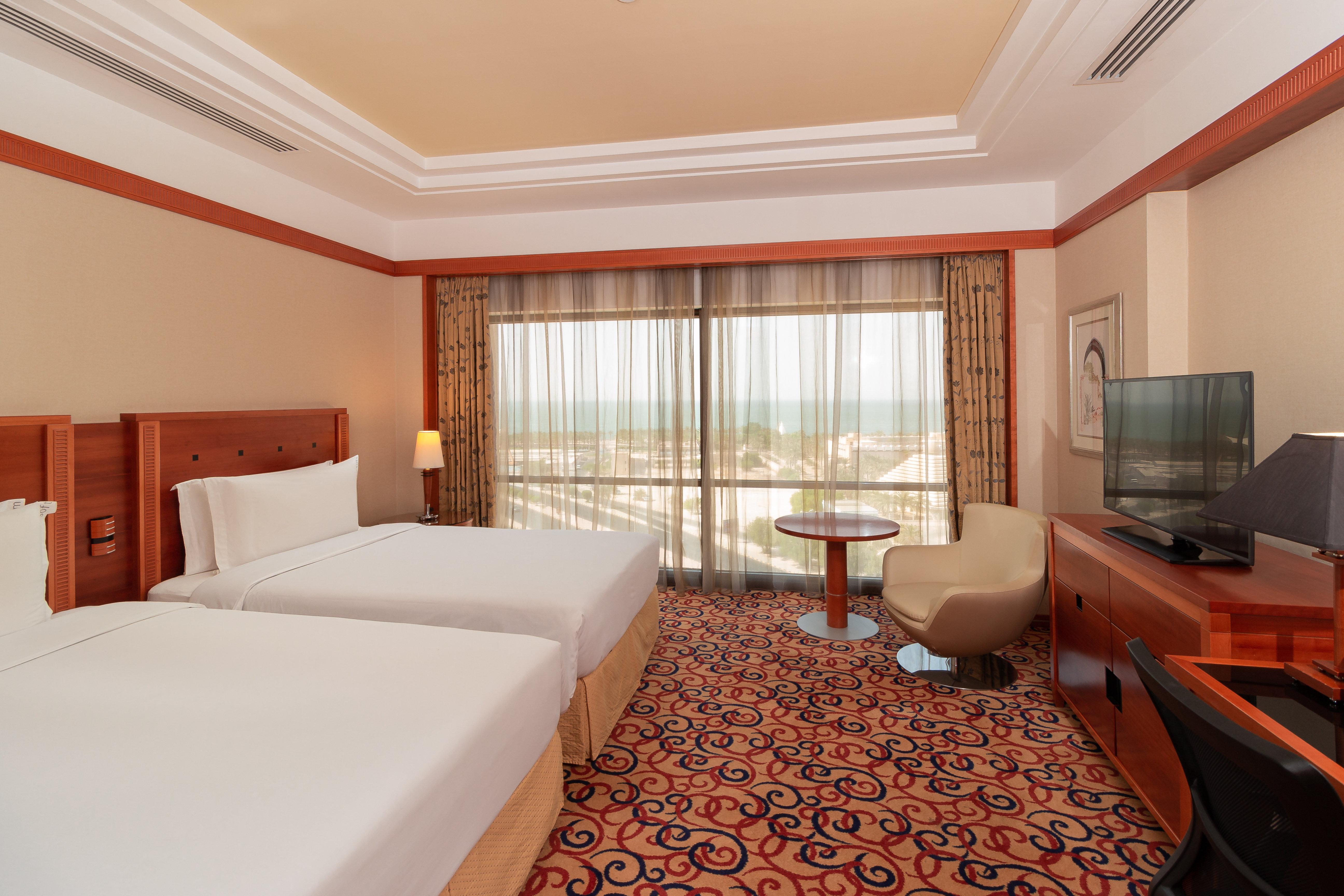 Holiday Inn - Suites Kuwait Salmiya, An Ihg Hotel Kuwait City Exterior foto
